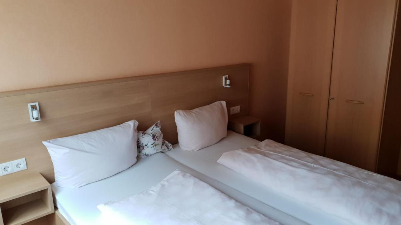 טראבן-טרארבאך Central-Hotel מראה חיצוני תמונה