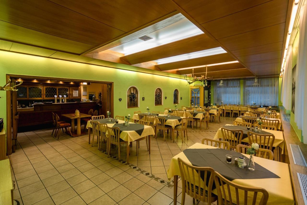 טראבן-טרארבאך Central-Hotel מראה חיצוני תמונה
