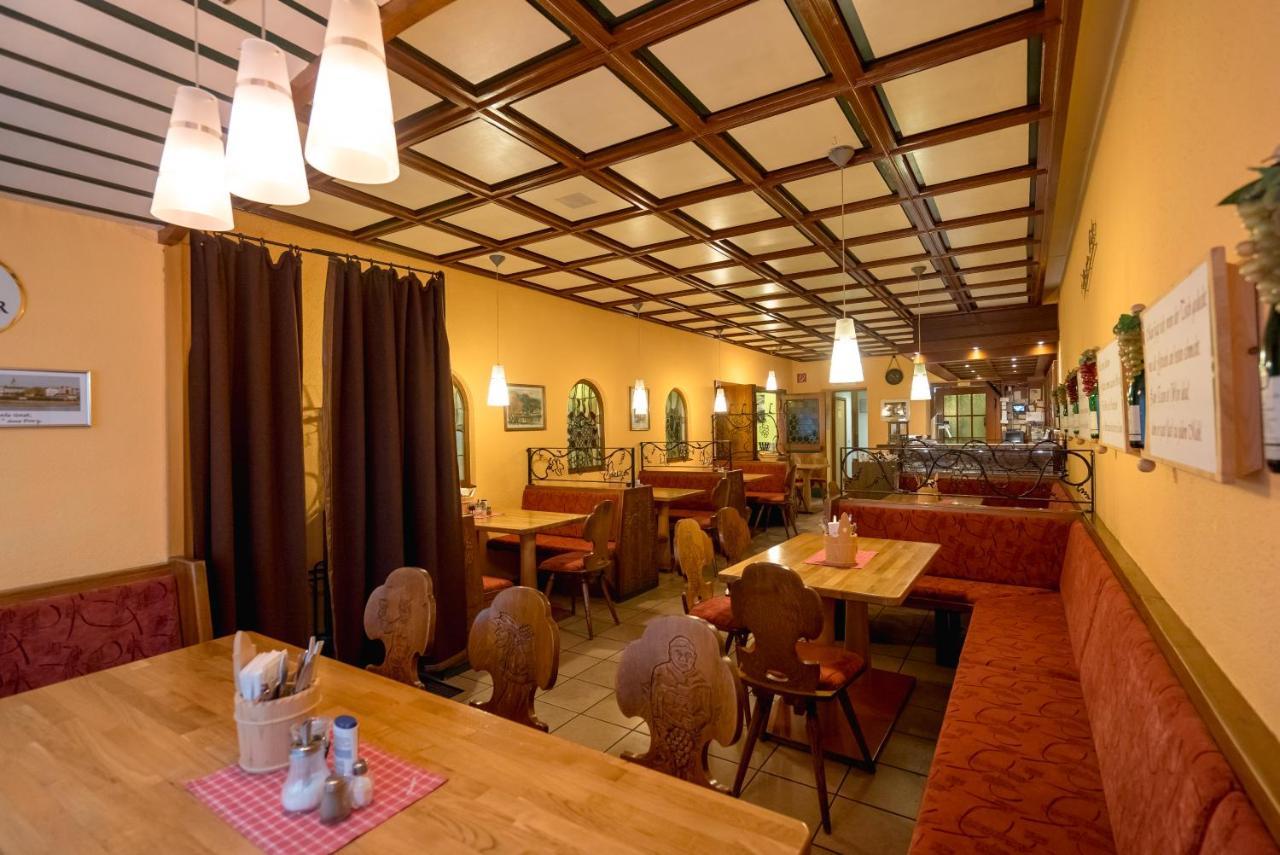 טראבן-טרארבאך Central-Hotel מראה חיצוני תמונה